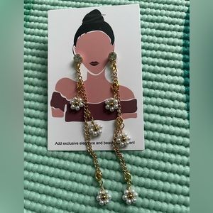 Daisy Dangle Earrings